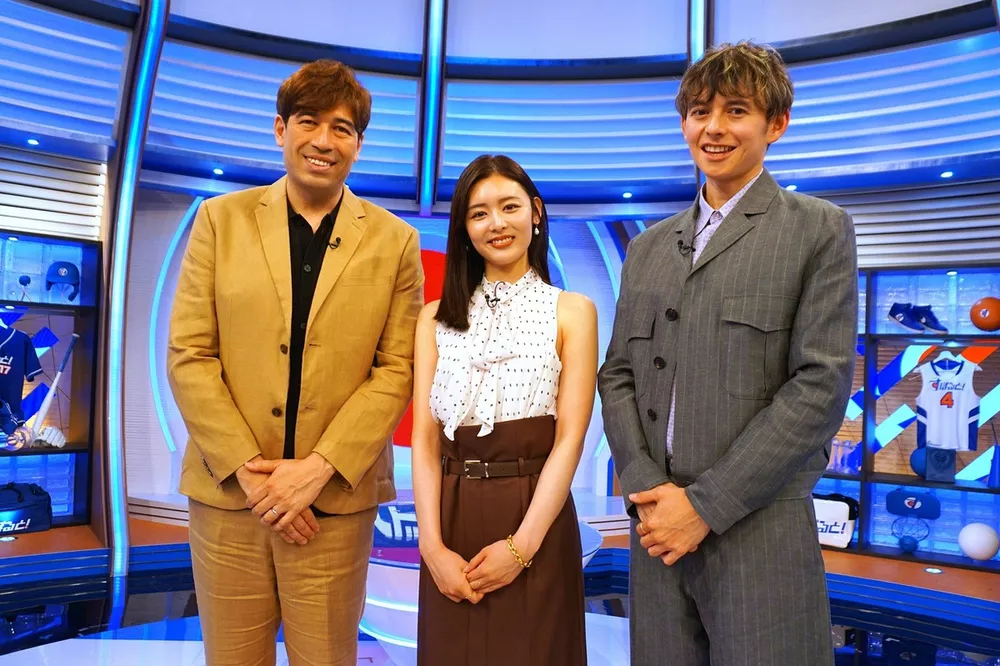 フジテレビ『Side by Side』（左からサッシャ、古畑星夏、ハリー杉山）
