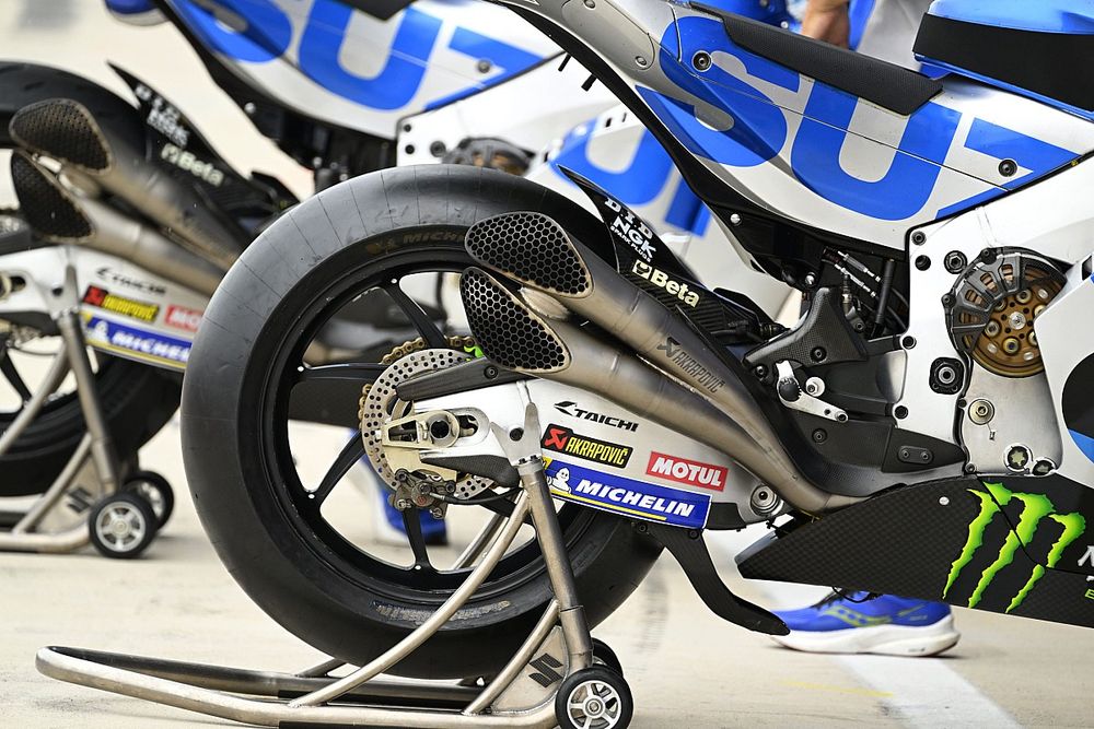 MotoGP suspension and frame geometry