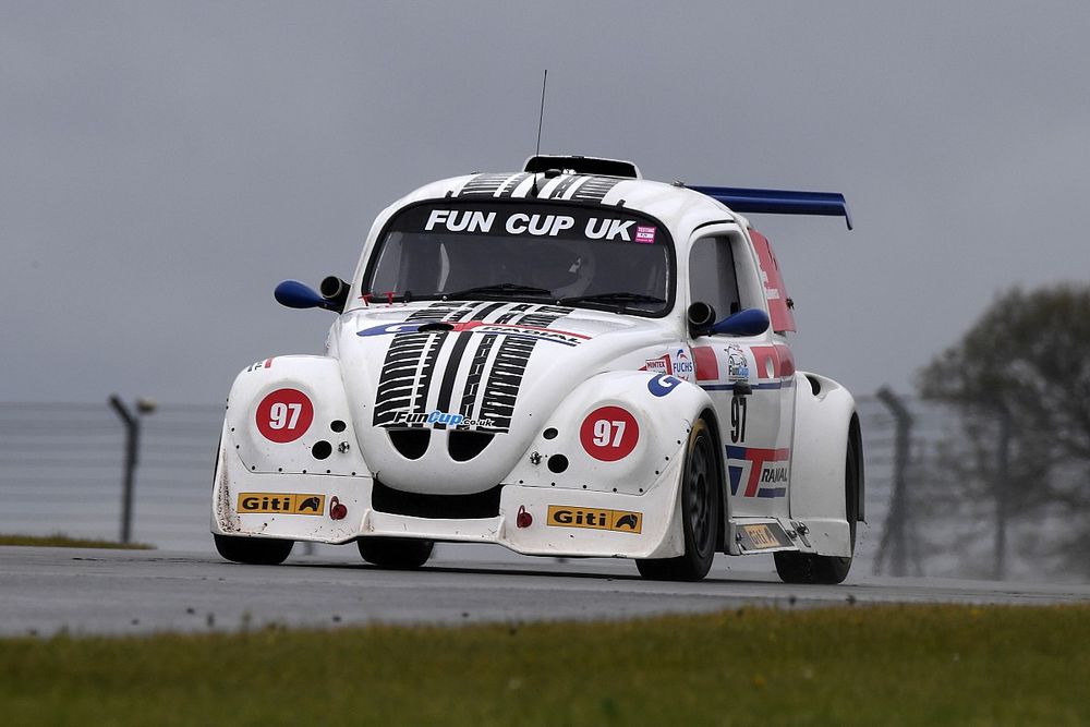 TT legend McGuinness makes car racing debut in Fun Cup
