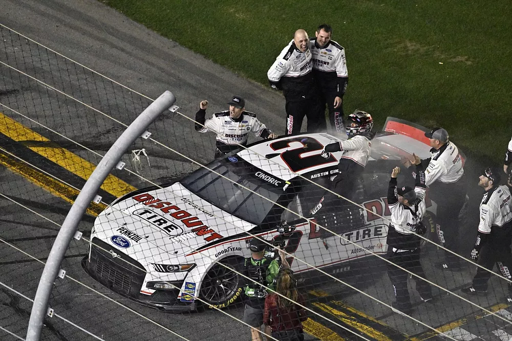 Austin Cindric, Team Penske, Ford Mustang Discount Tire