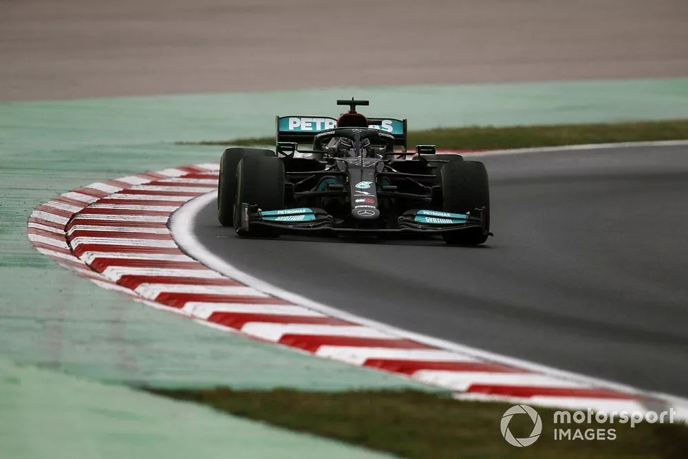 Lewis Hamilton, Mercedes W12