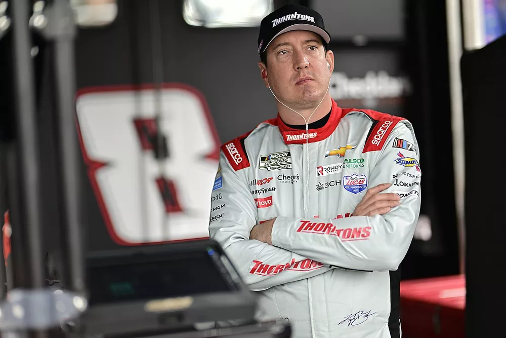 Kyle Busch, Richard Childress Racing, Thorntons Chevrolet Camaro