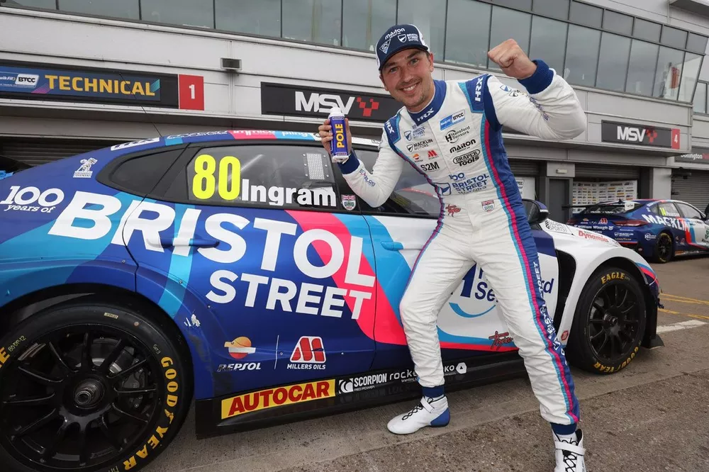 Polesitter Tom Ingram, Bristol Street Motors with EXCELR8 Hyundai i30 N Fastback