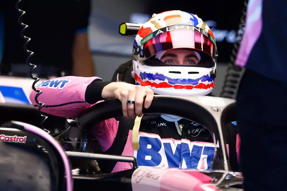 Jack Doohan, Reserve Driver, Alpine F1 Team, does a seat fit