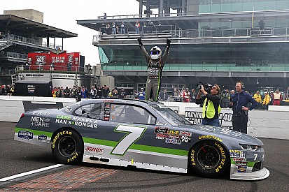 Allgaier vence prova da Xfinity adiada pela chuva