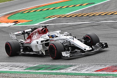 Ericsson ve Leclerc, Sauber'in düşük downforce paketinden memnun değil