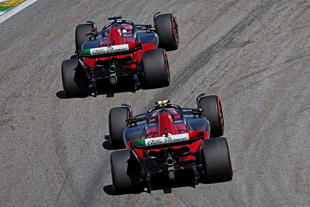 Valtteri Bottas, Alfa Romeo C43, Zhou Guanyu, Alfa Romeo C43