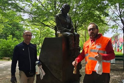 F1: Estátua de Senna em Ímola é limpa para 31 anos do 1º de maio