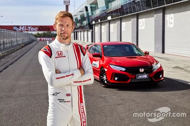 Jenson Button at Mount Panorama, Bathurst