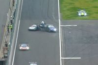 Vídeo: inexplicable y peligrosísimo accidente en las 24 Horas de Spa