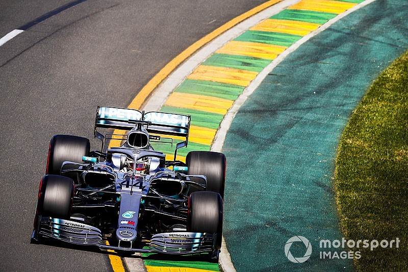 Australian GP: Hamilton leads Mercedes 1-2 in second practice