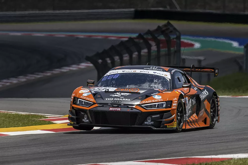#33 High Class Racing Audi R8 LMS GT3: Mark Patterson, Thierry Vermeulen, Michael Markussen