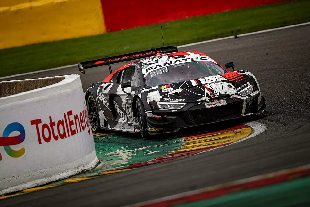 #32 Audi Sport Team WRT Audi R8 LMS GT3: Dries Vanthoor, Kelvin van der Linde, Charles Weerts