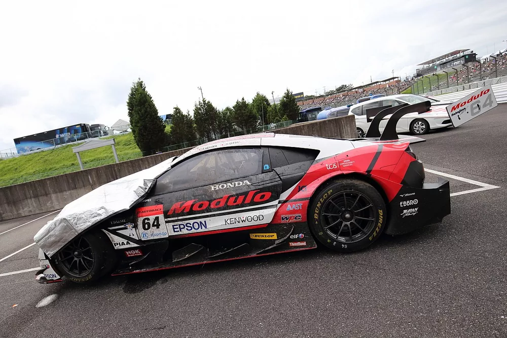 スーパーGT】64号車を襲ったまさかのトラブル……火災により車両ダメージ