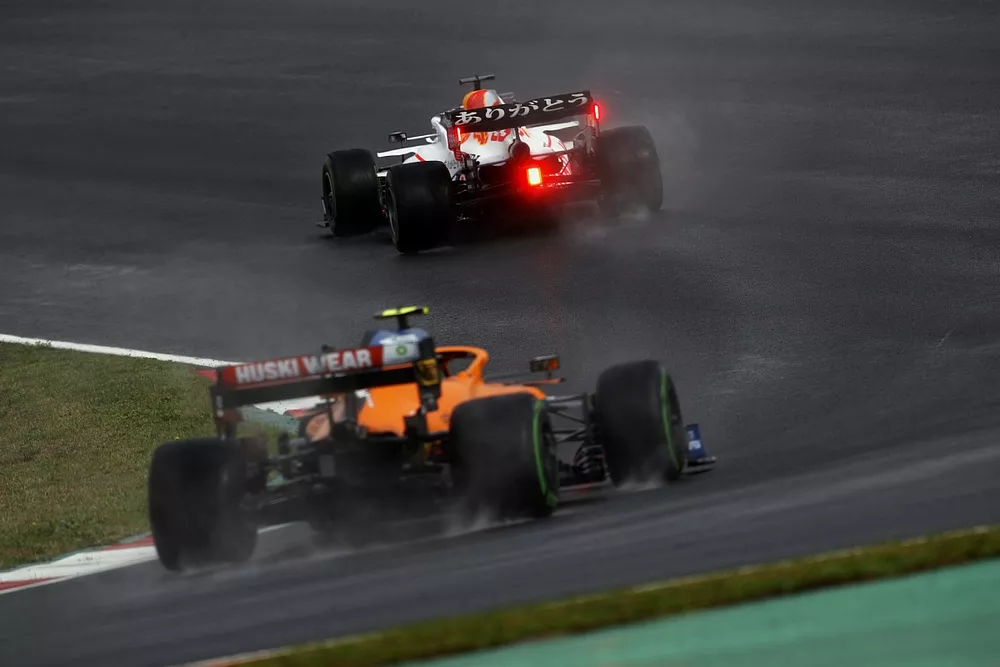Max Verstappen, Red Bull Racing RB16B, Lando Norris, McLaren MCL35M