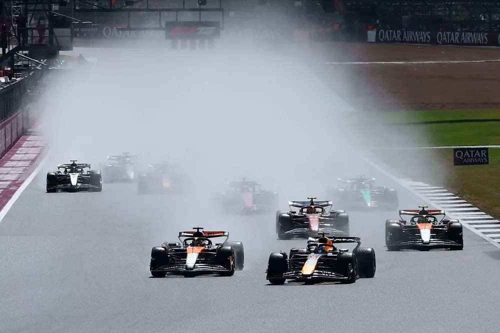 Max Verstappen, Red Bull Racing leads at the start