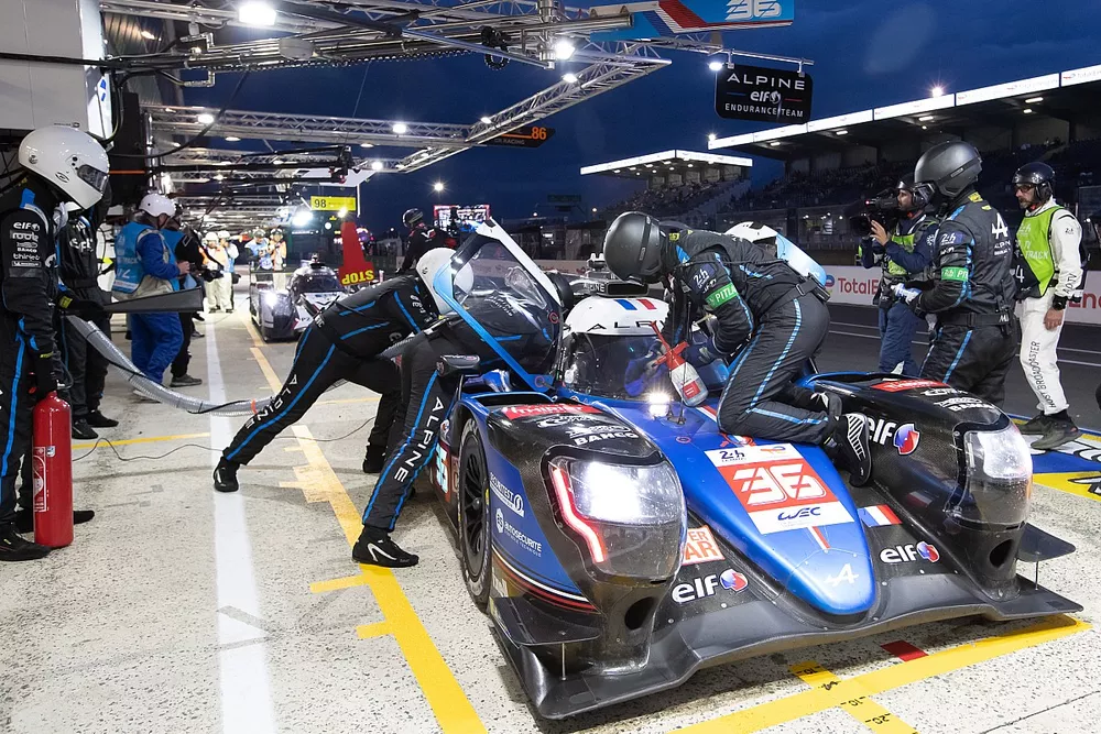 #36 Alpine Elf Team Alpine A480 - Gibson LMP1 of Andr&Atilde;&copy; Negrao, Nicolas Lapierre, Matthieu Vaxiviere
