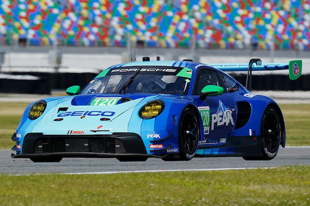#120 Wright Motorsports Porsche 911 GT3 R: Adam Adelson, Elliott Skeer, Jan Heylen