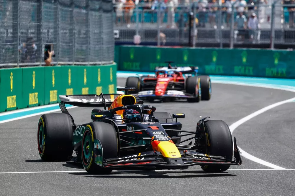 Max Verstappen, Red Bull Racing RB20, Charles Leclerc, Ferrari SF-24