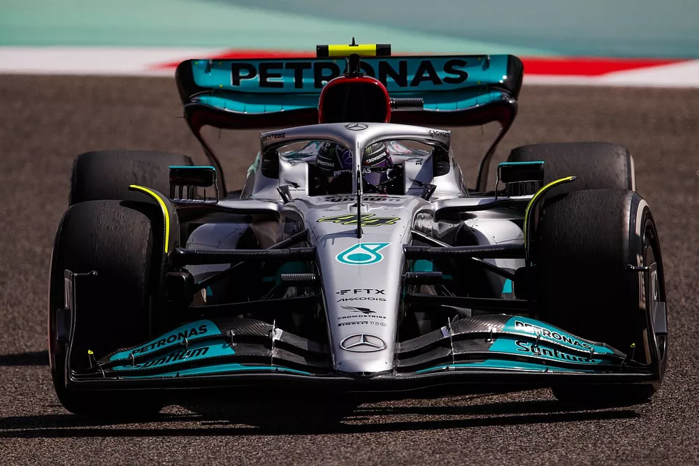 Lewis Hamilton, Mercedes W13
