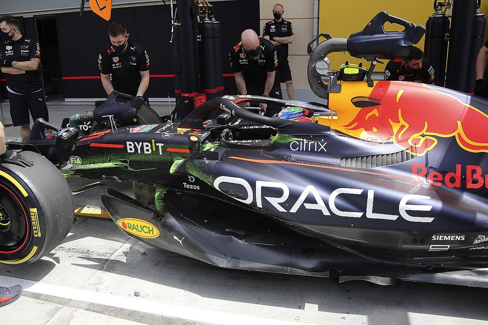 Red Bull Racing RB18 side detail