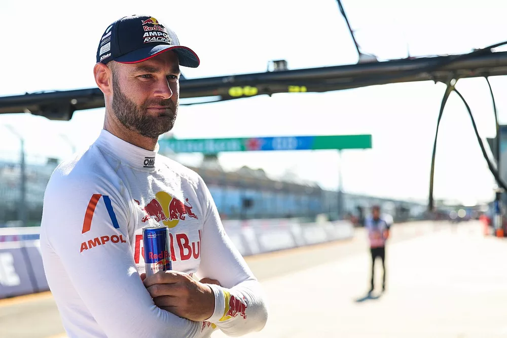 Shane van Gisbergen, Tripe Eight Race Engineering, Holden Commodore ZB