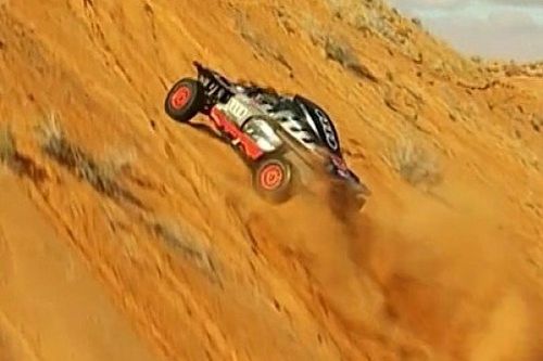 VIDEO: As&iacute; subieron Sainz y Al Attiyah una tremenda duna en el Dakar