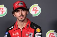 Bagnaia: "No creo que M&aacute;rquez vaya a empezar ya a trazar estrategias"
