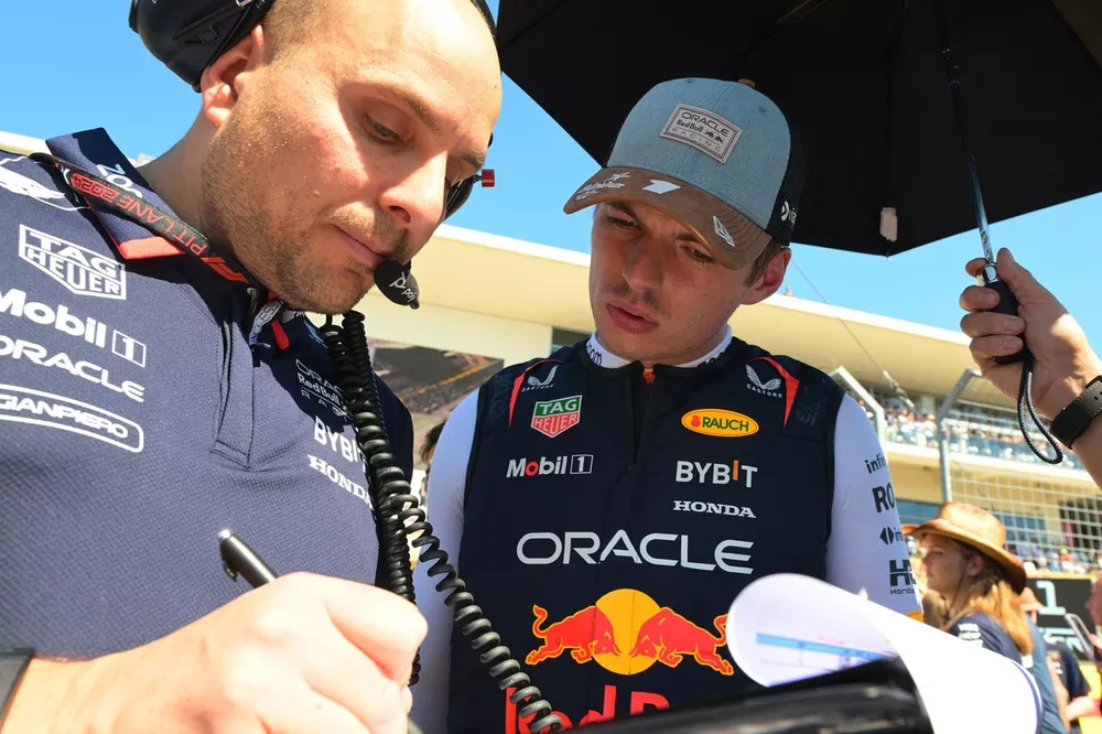Max Verstappen, Red Bull Racing met racetechnicus Gianpiero Lambiase