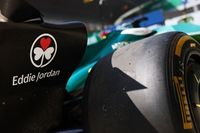 Aston Martin lleva a Eddie Jordan en su coche en el GP de China