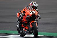 Ra&uacute;l Fern&aacute;ndez: "Piloto con la rueda delantera y la KTM pide lo contrario"