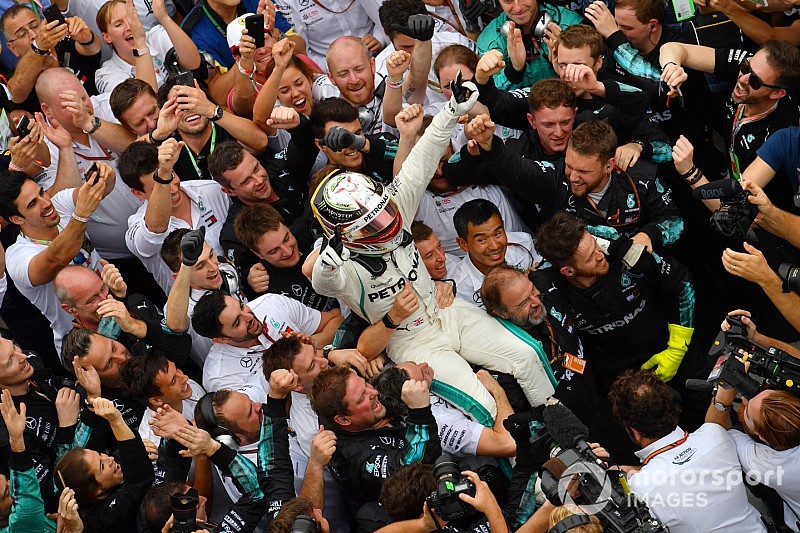 Wolff: no tendríamos cinco títulos si no fuera por Hamilton