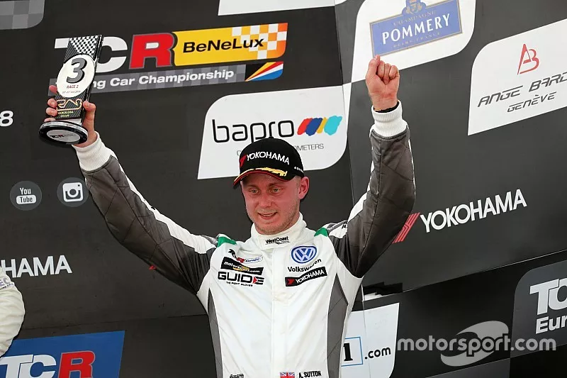 Podium: Ashley Sutton, WestCoast Racing Volkswagen Golf GTI TCR