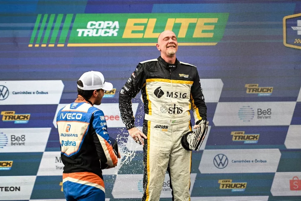 Mauricio Arias e a emo&ccedil;&atilde;o da primeira vit&oacute;ria na Copa Truck