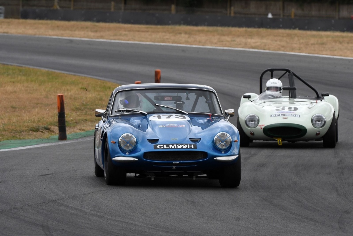 Kay back to top of Autosport National Rankings