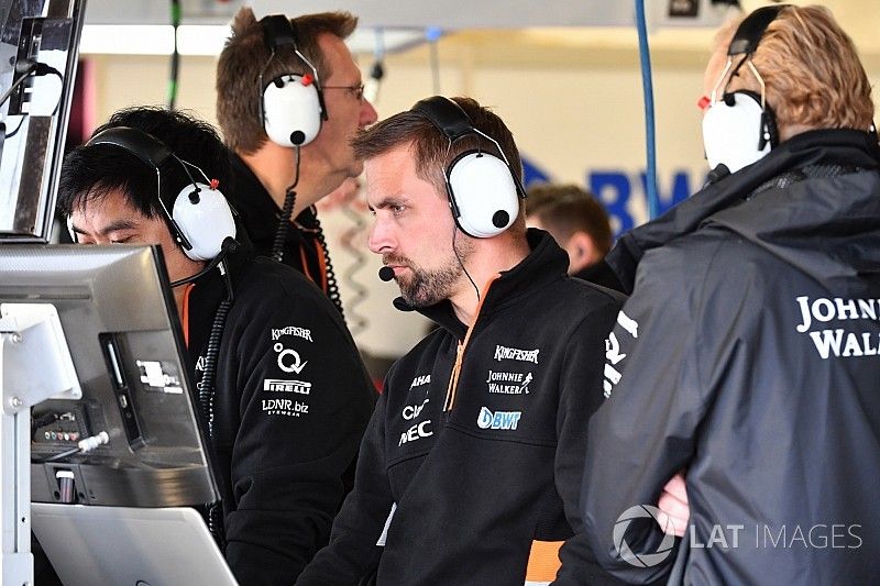 Sahara Force India garaje