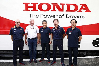 Red Bull en Honda moeten plooien motordeal nog gladstrijken