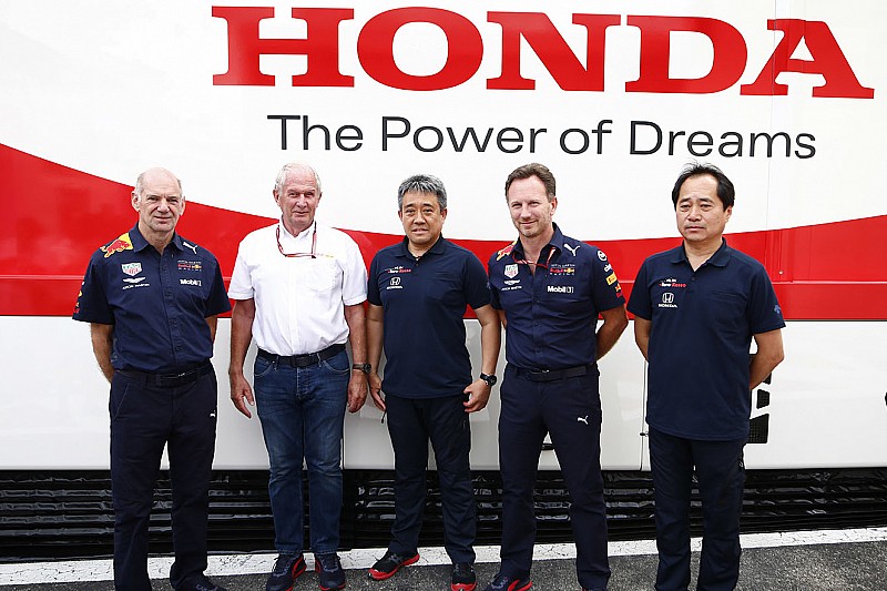 Red Bull en Honda moeten plooien motordeal nog gladstrijken