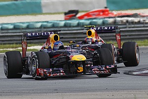 F1 レッドブル　セバスチャン・ベッテル　Tシャツ　パーカー セバスチャン・ベッテル（レッドブル）： 2012年F1レーシング