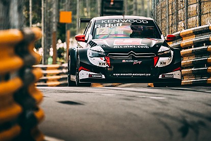 WTCC Macau: Huff op pole na reeks rode vlaggen