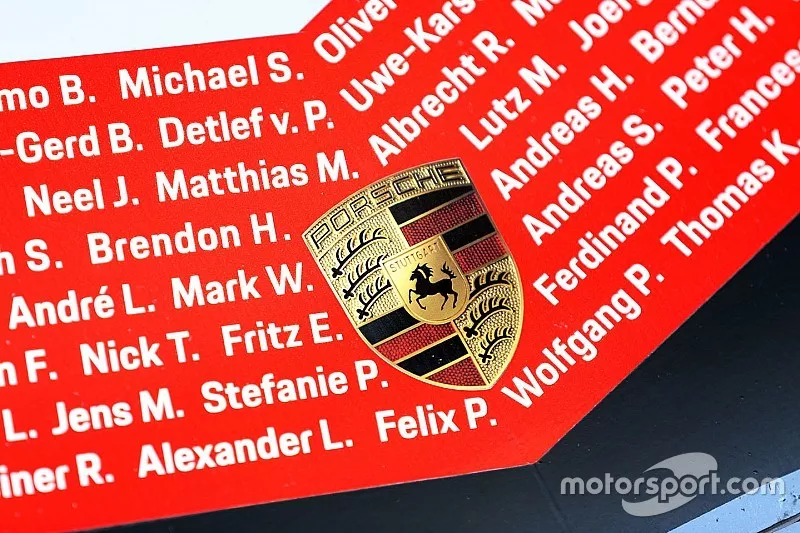 #1 Porsche Team Porsche 919 Hybrid front detail with drivers name