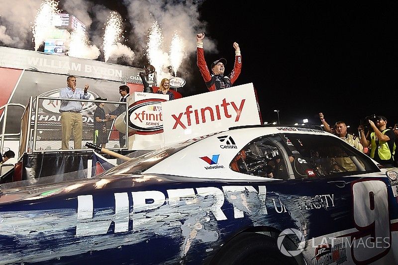 2017 champion William Byron, JR Motorsports Chevrolet