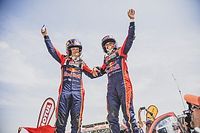 Sainz se lleva la &uacute;ltima etapa del Dakar; Al Attiyah reina de nuevo y Roma es segundo