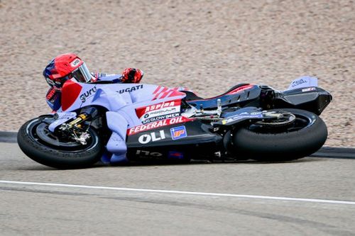 MotoGP | Sachsenring: ecco i perch&eacute; delle tante cadute nelle curve a destra