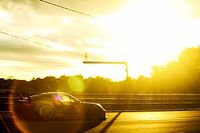 Fotos: el juego de luces del atardecer y el amanecer de Le Mans