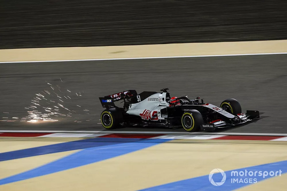 Sparks kick up from Pietro Fittipaldi, Haas F1 Haas VF-20