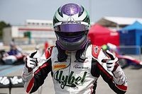 F3: Vesti supera a Hauger para llevarse la pole en Francia