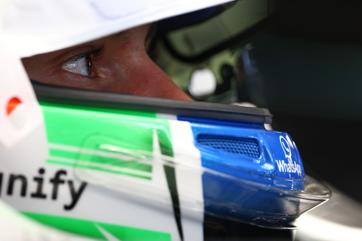 Why Kimi Antonelli refrained from looking at crashed F1 cars during Baku qualifying
