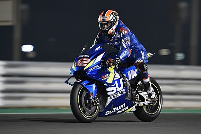 Test MotoGP Losail, Giorno 2: Rins, Vinales e Petrucci sotto all'1'55" alle ore 20