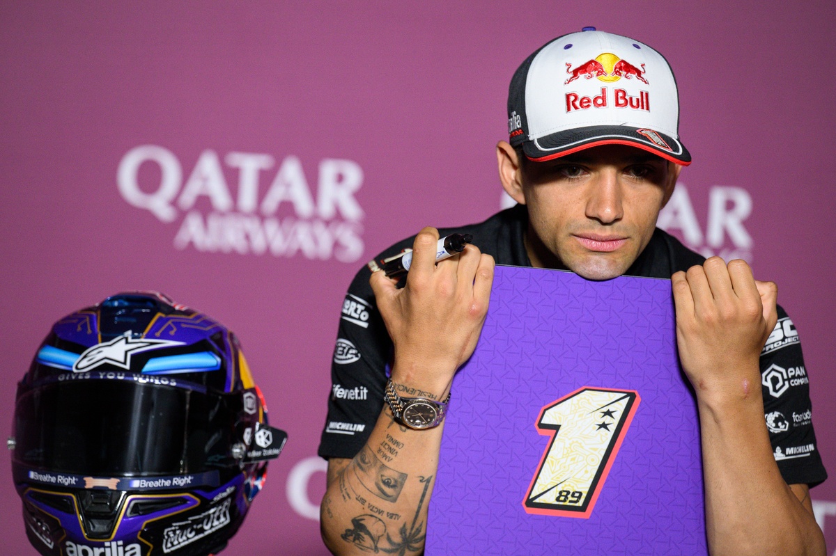 https://cdn-4.motorsport.com/images/amp/27vkkgE0/s6/jorge-martin-aprilia-racing-te.jpg